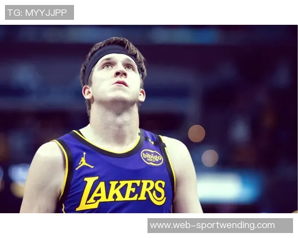 湖人首发防守问题亟待解决里夫斯首发是否合适引发争议